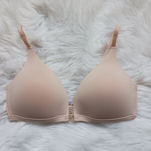 BCBG Max Azria  38C Tan Lace Wireless Bra